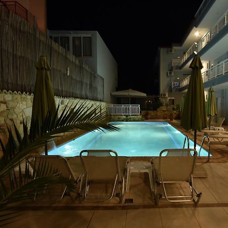 Kiwi Apartments Néa Fókaia Kültér fotó
