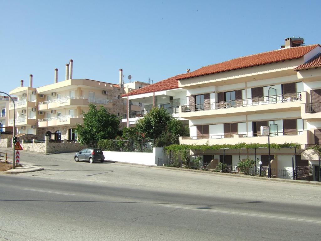 Kiwi Apartments Néa Fókaia Kültér fotó