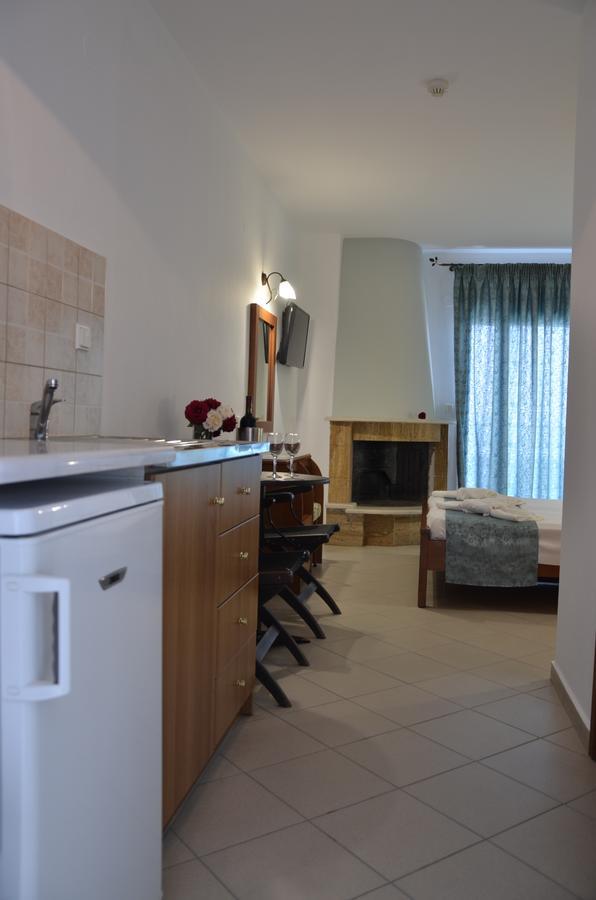 Kiwi Apartments Néa Fókaia Kültér fotó