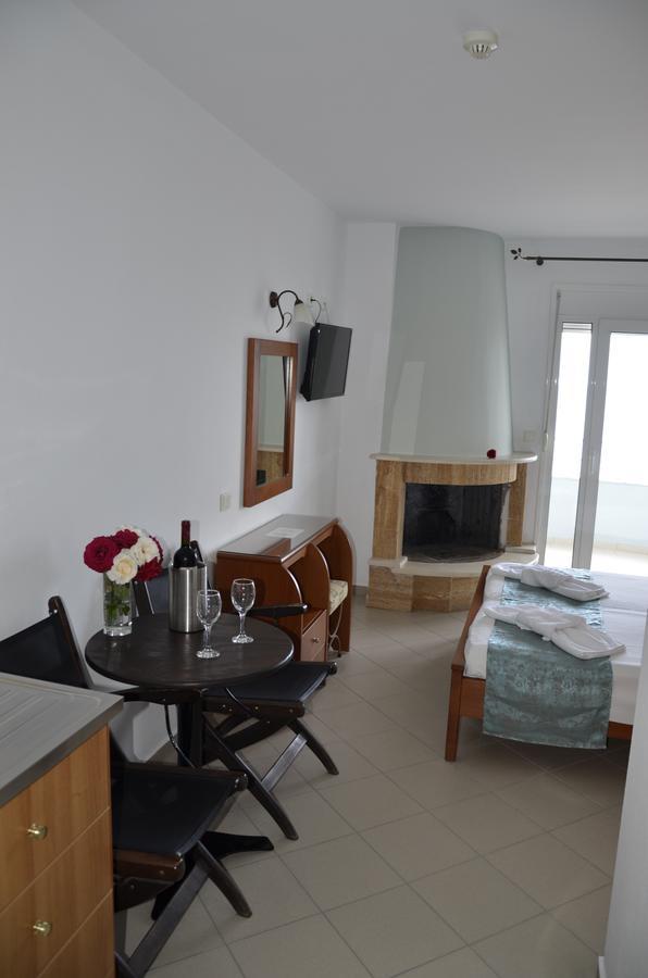 Kiwi Apartments Néa Fókaia Kültér fotó