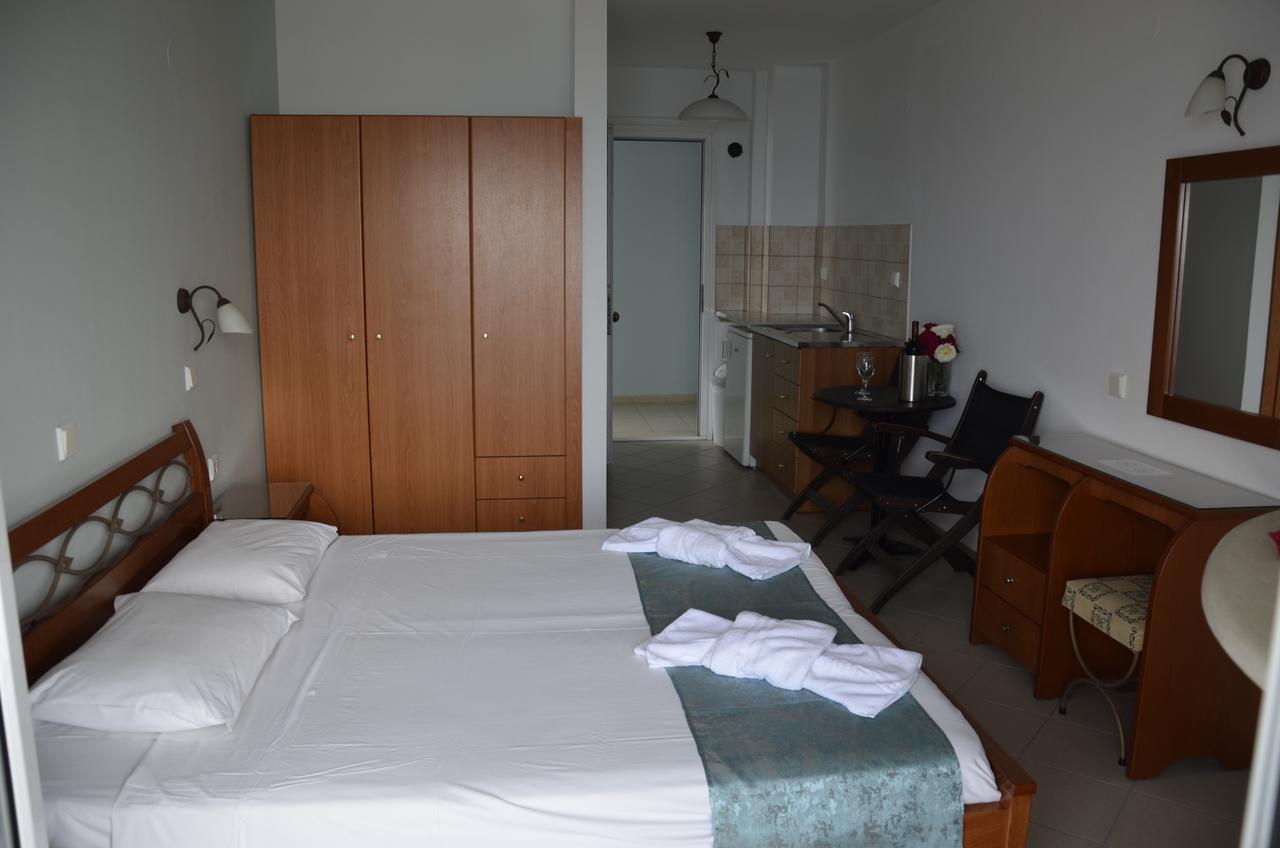 Kiwi Apartments Néa Fókaia Kültér fotó