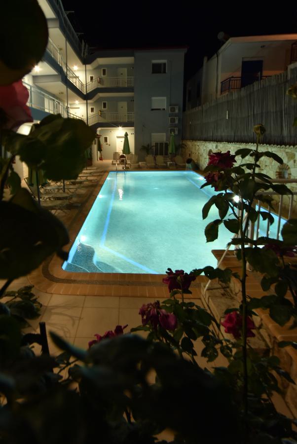 Kiwi Apartments Néa Fókaia Kültér fotó